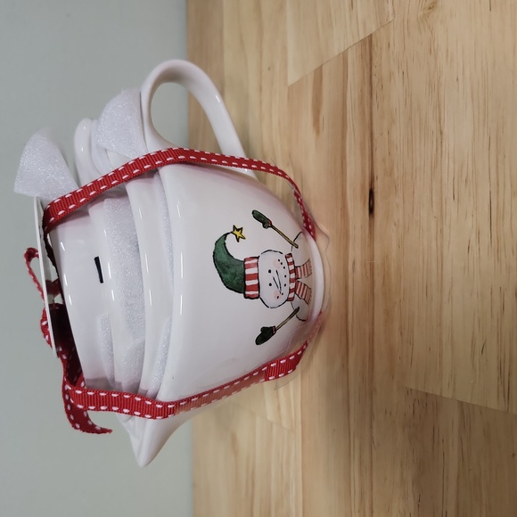 Rae Dunn Christmas Measuring Cups - Picture 1 of 4